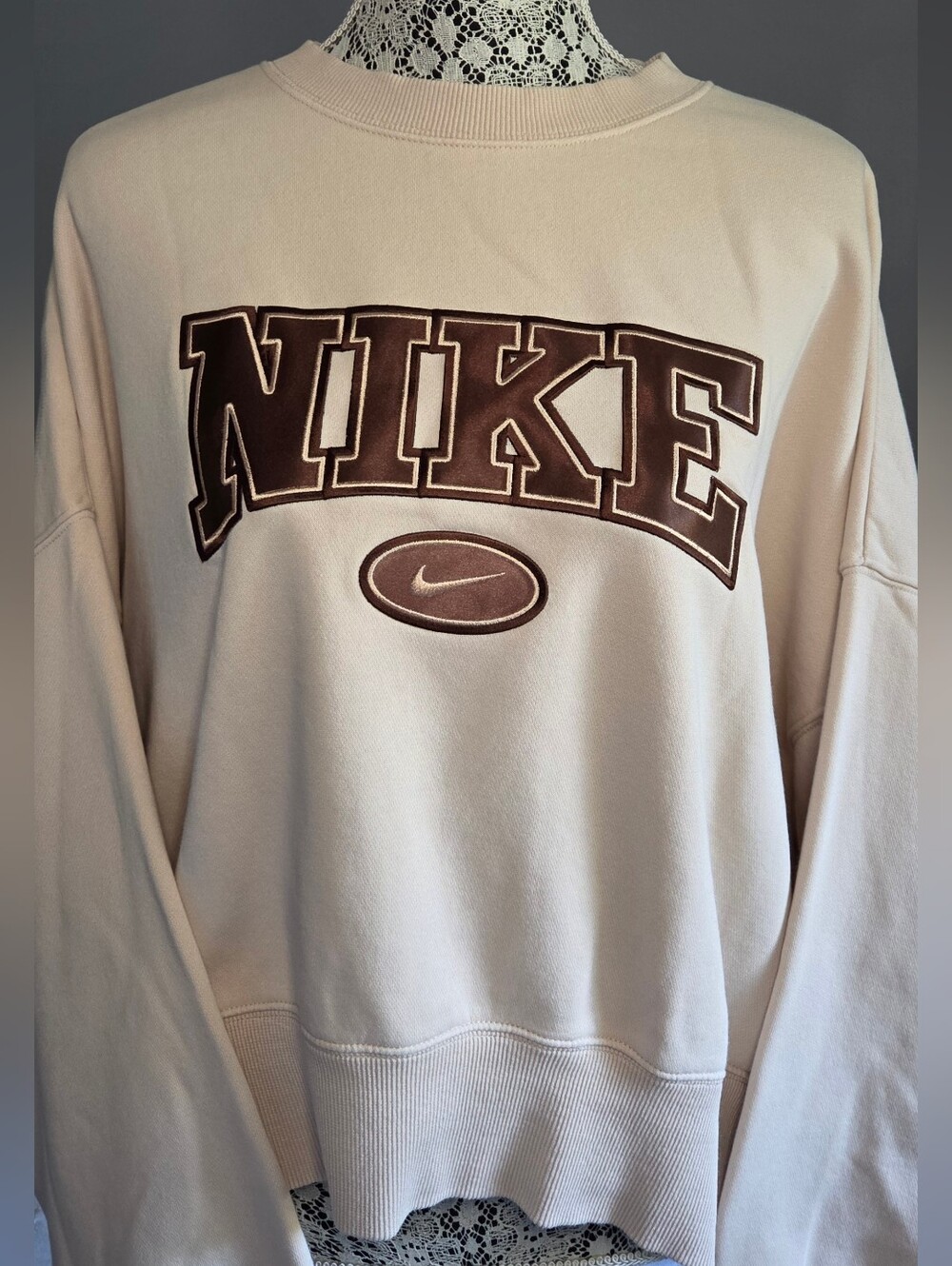 Nike Retro Fleece Oversized Crewneck Sweatshirt - Picture 4 of 7